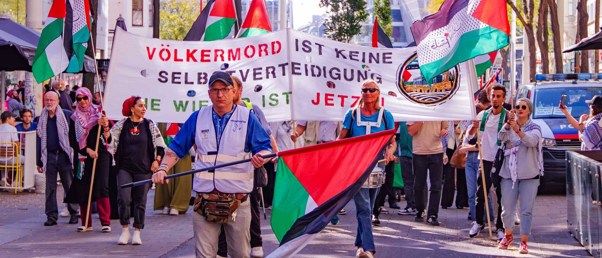 Große Friedensdemo mit über tausend Teilnehmer